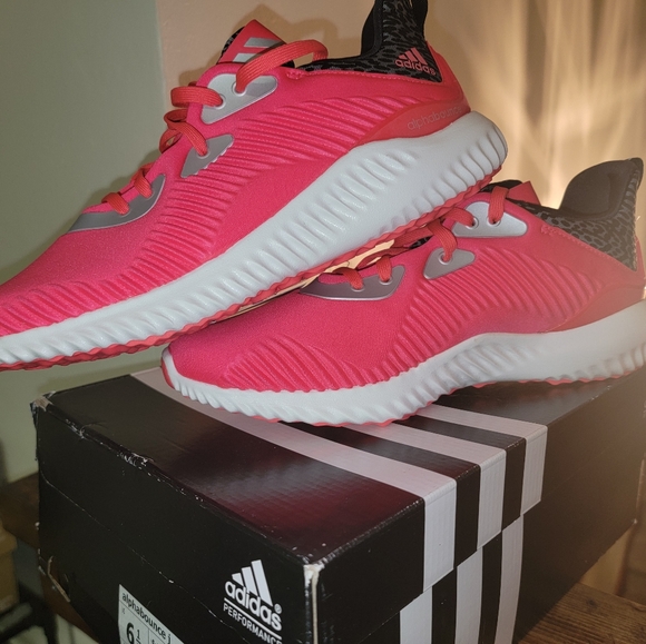 NWT Adidas Alphabounce J Running Shoes Bright Pink w/Cheetah Print in Black/Gray - Picture 6 of 6